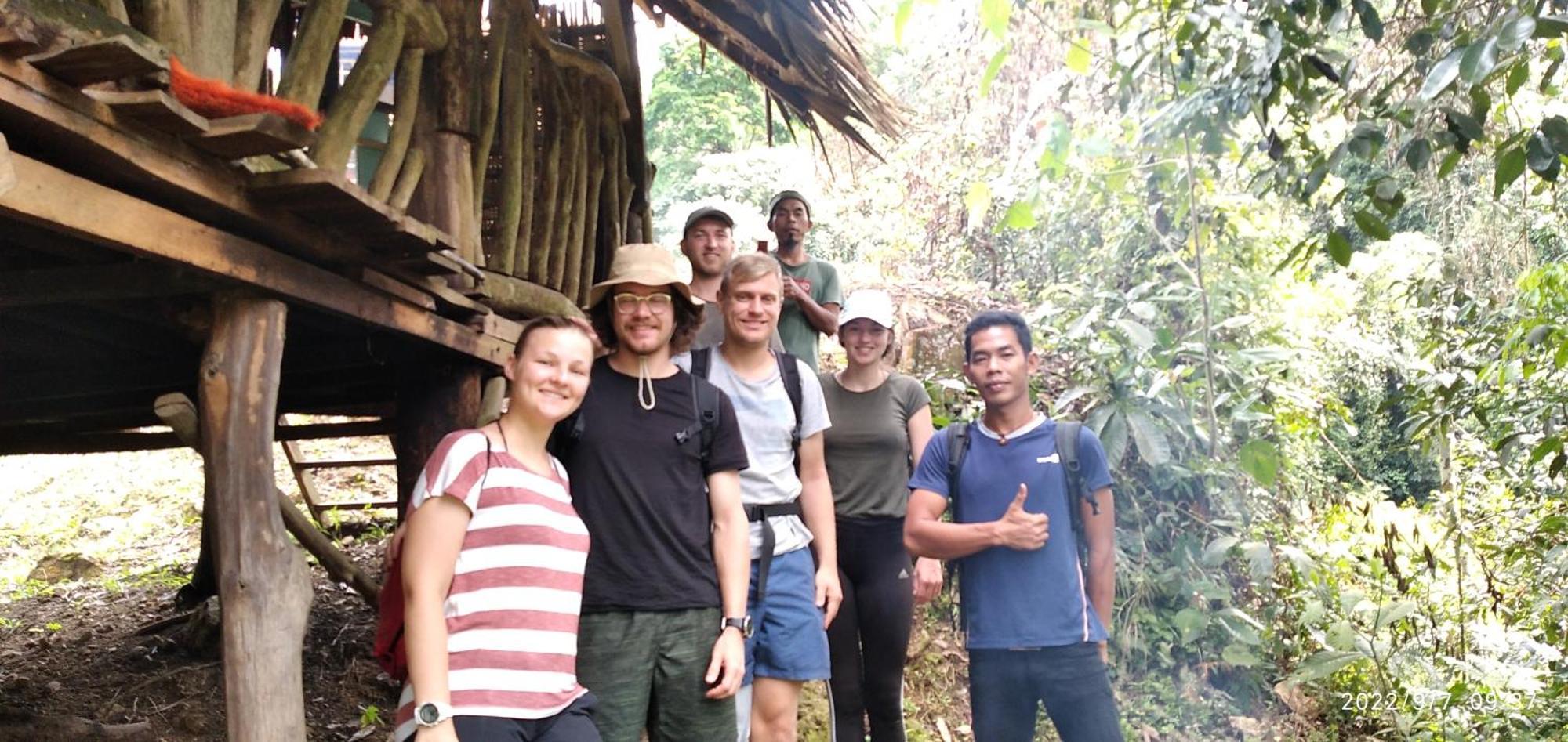 Orangutantreksumatra & Lovely Jungle Lodge Only Book If You Are Treking With Us Bukit Lawang Bilik gambar
