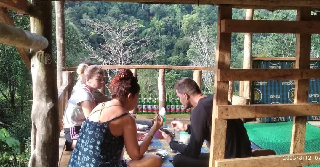 Orangutantreksumatra & Lovely Jungle Lodge Only Book If You Are Treking With Us Bukit Lawang Luaran gambar